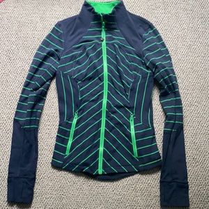 Lululemon define jacket size 6 green and blue.